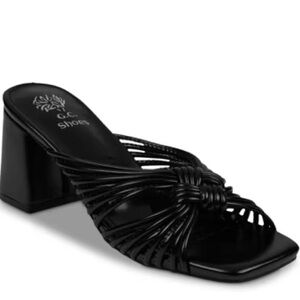 NWT G.C. Shoes Womens Josie Black PU Strappy Knot Block Heel Sandals Size 9